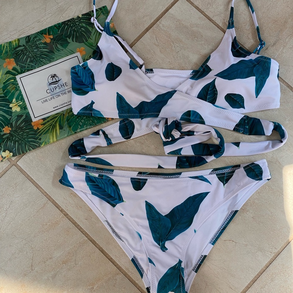 Cupshe fresh leaves bikini